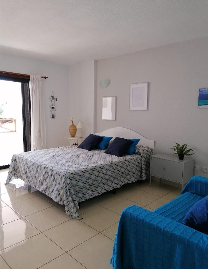 Large Studio Apartment With Lovely Terrace And Wifi Лос-Крістіанос Екстер'єр фото